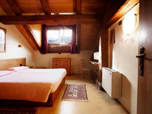 6denní zájezd (denní přejezd) s dopravou, polopenzí a skipasem ceně – hotel La Mirandola