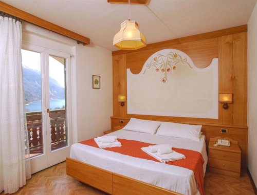 6denní zájezd (denní přejezd) s dopravou, polopenzí a skipasem v ceně – hotel Nevada