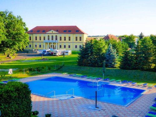 Hotel Park Hokovce s autobusovou dopravou