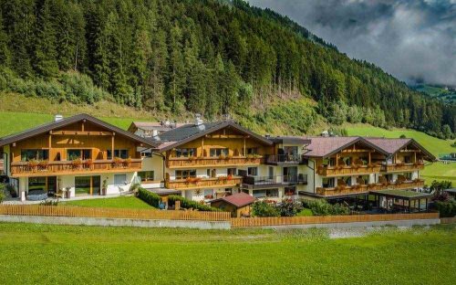 Hotel Martinshof S - St. Johann - Valle Aurina