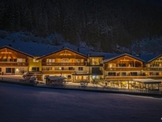 Hotel Martinshof S - St. Johann - Valle Aurina Hotel Martinshof S - St. Johann - Valle Aurina