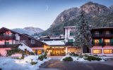 Park Hotel Bellacosta autobusem, Park Hotel Regina delle Dolomiti Park Hotel Regina delle Dolomiti