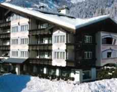 Alpen Hotel CoronaS - Vigo di Fassa