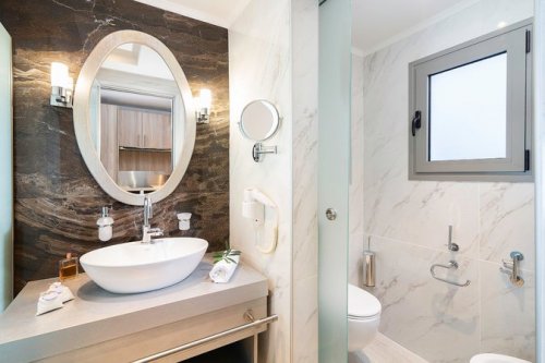 Dionysos Hotel and Studios