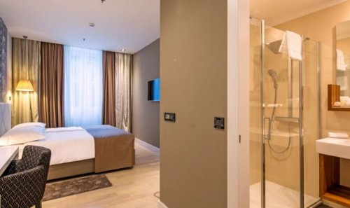 Cornaro Hotel