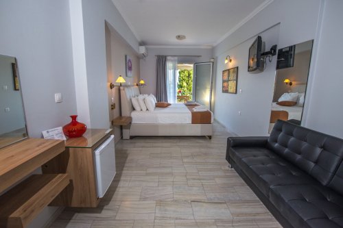 Aliki Hotel