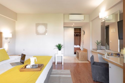 La Piscine Art Hotel