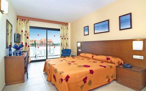 Hotel Puente Real