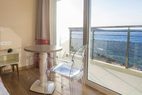 SeaView Hotel