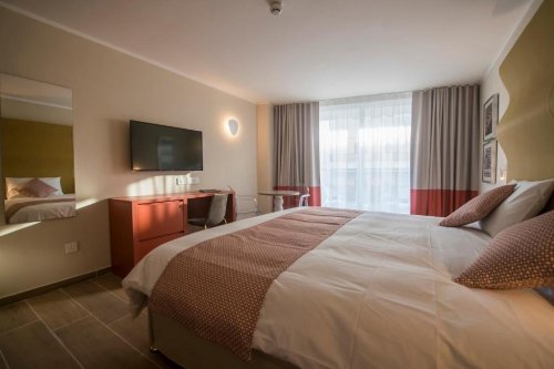 SeaView Hotel