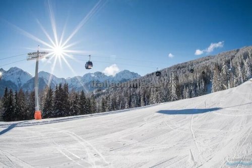Residence Corones Suites SKI