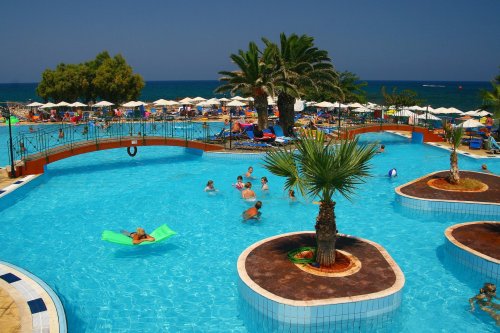 Hotel Eri Beach