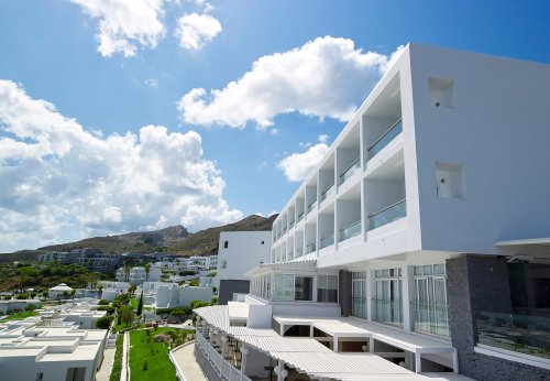 Dimitra Beach Hotel & Suites
