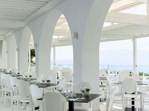 Dimitra Beach Hotel & Suites