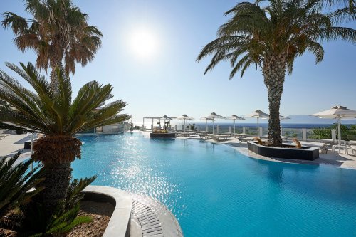 Dimitra Beach Hotel & Suites