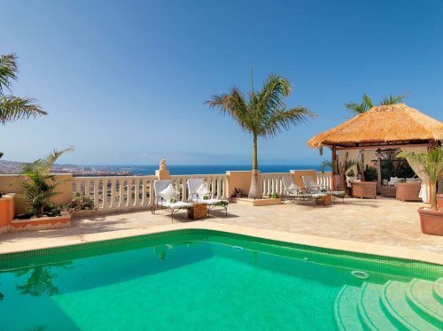 Royal Garden Villas