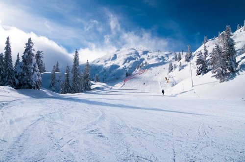 6denní zájezd (denní přejezd) s dopravou, polopenzí a skipasem ceně – hotel Canada