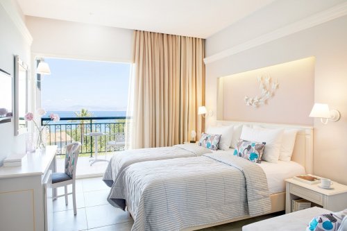 Delfinia Hotel