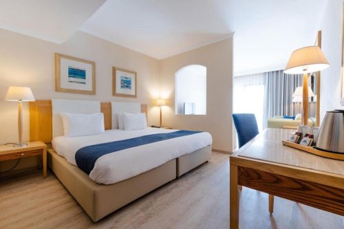 Maritim Antonine Hotel
