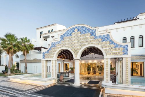 Pine Cliffs Resort, the Luxury Collection