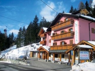 Hotel La Roccia Hotel La Roccia