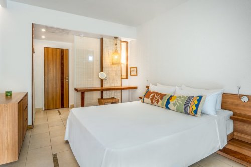 Sunrise Attitude Hotel