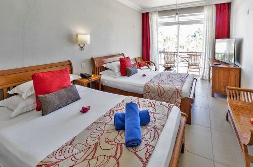 Le Peninsula Bay Beach Resort & Spa