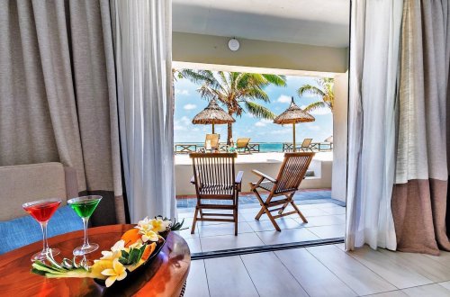 Le Peninsula Bay Beach Resort & Spa