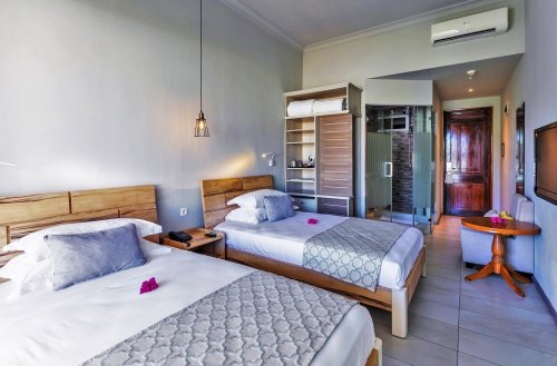 Le Peninsula Bay Beach Resort & Spa