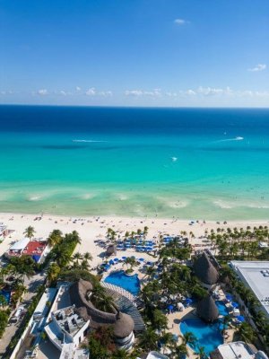 The Reef Playacar