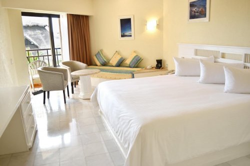 Sandos Playacar Beach resort