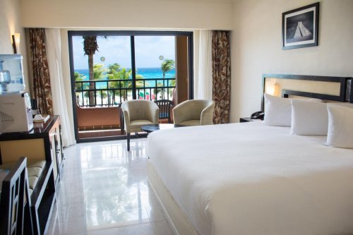 Sandos Playacar Beach resort