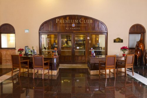 Sandos Playacar Beach resort