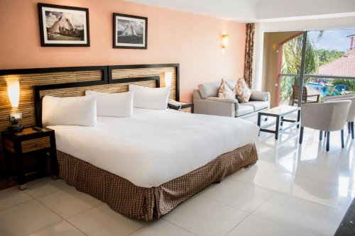 Sandos Playacar Beach resort
