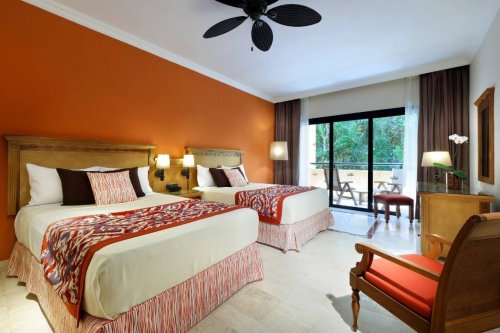 Grand Palladium Colonial Resort & Spa