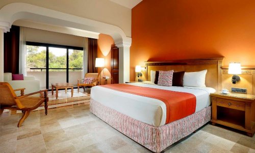 Grand Palladium Colonial Resort & Spa