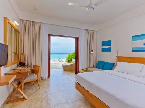 Summer Island Maldives Resort