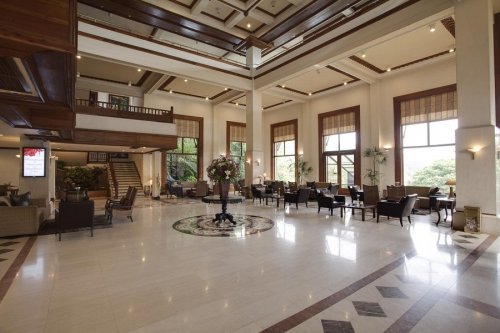 EARL'S REGENCY 5