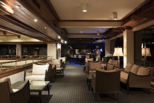 EARL'S REGENCY 5
