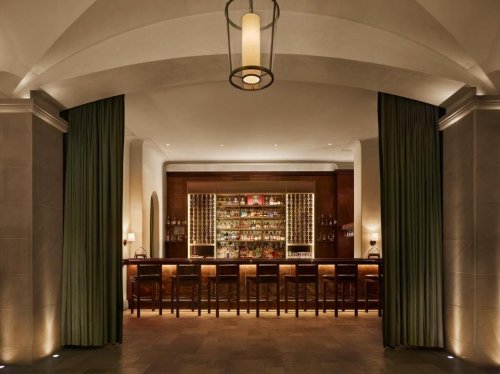 Hotel Refinery