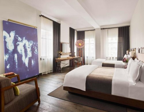 Hotel Refinery