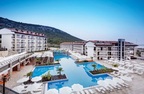 Hotel Ramada by Wyndham Akbuk