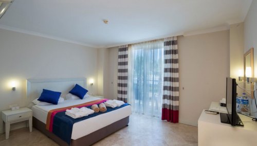 Hotel Crystal Boutique Beach Resort
