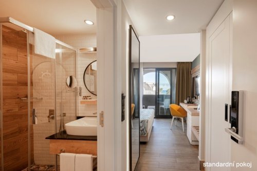 Hotel Sailor’s Beach Club