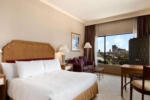 HILTON COLOMBO 5