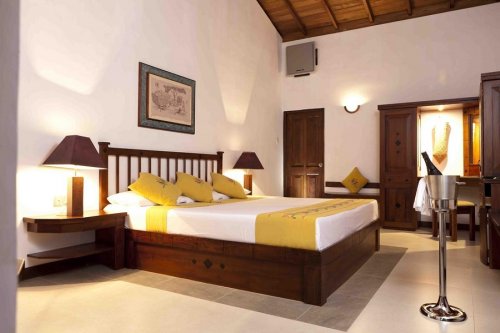 AMAYA LAKE KANDALAMA DAMBULLA 4