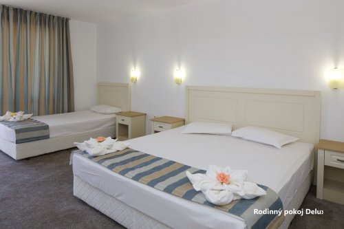 Hotel Mena Palace