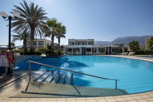 Hotel Hydramis Palace Beach Resort