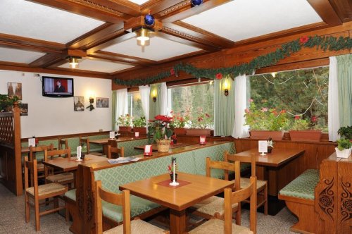 Hotel Bucaneve