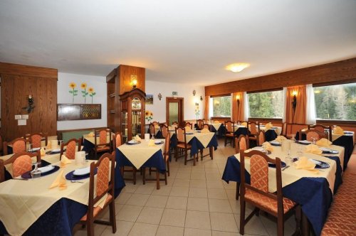 Hotel Bucaneve